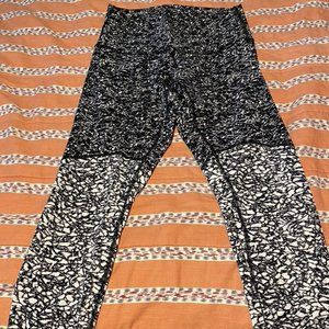 SOLD Lululemon WunderUnder Leggings - Size 12